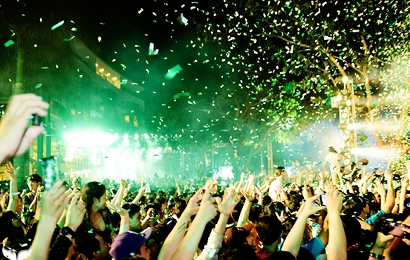 Heineken mới ra mẫu thùng 24 lon mới phải không các bác?