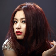 Minishow Hoàng Thùy Linh