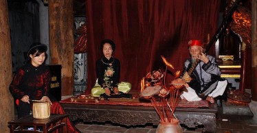 BẠCH VÂN CA TRÙ